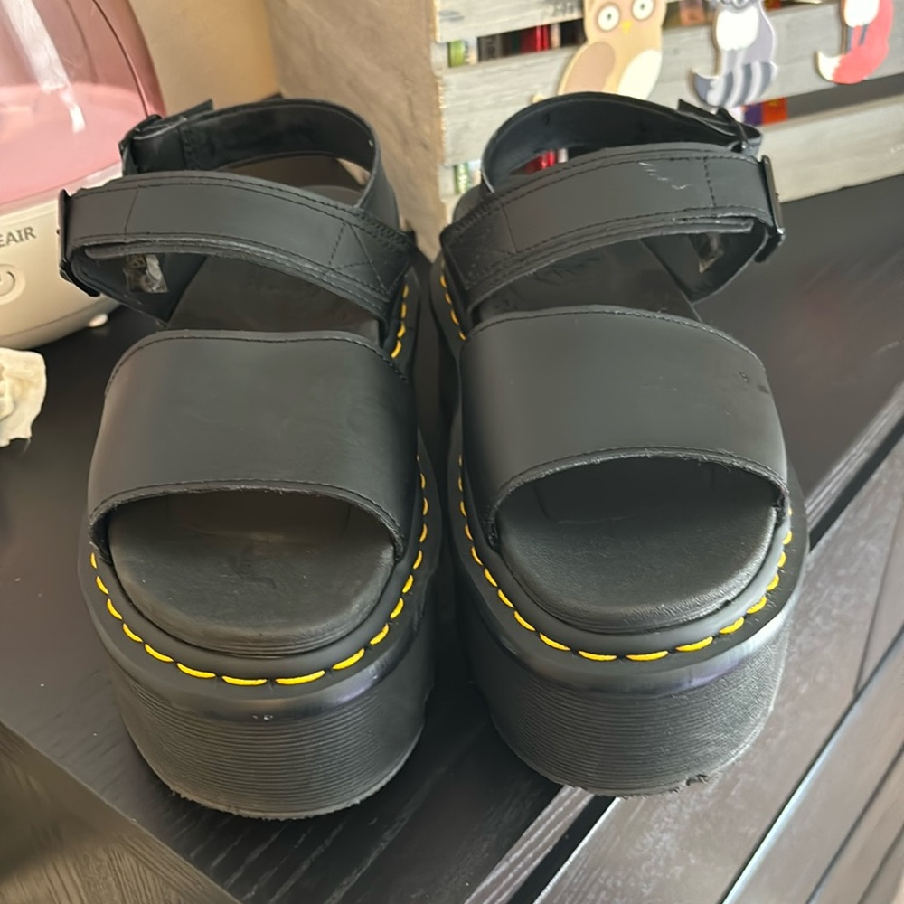 Dr marten voss sandals/ final price